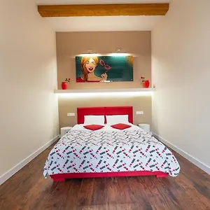 Alex Apartments Near Kreshatik St Киев