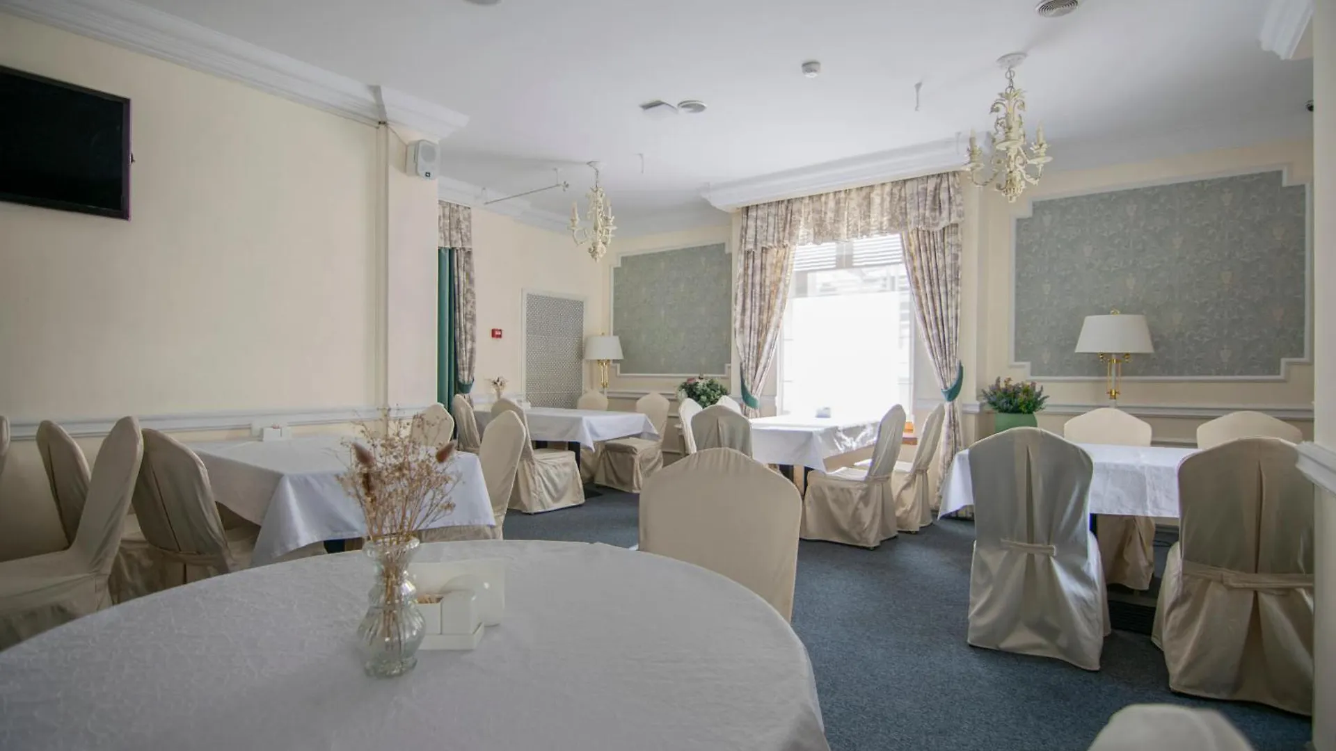 Royal Olympic Hotel Киев 3*,