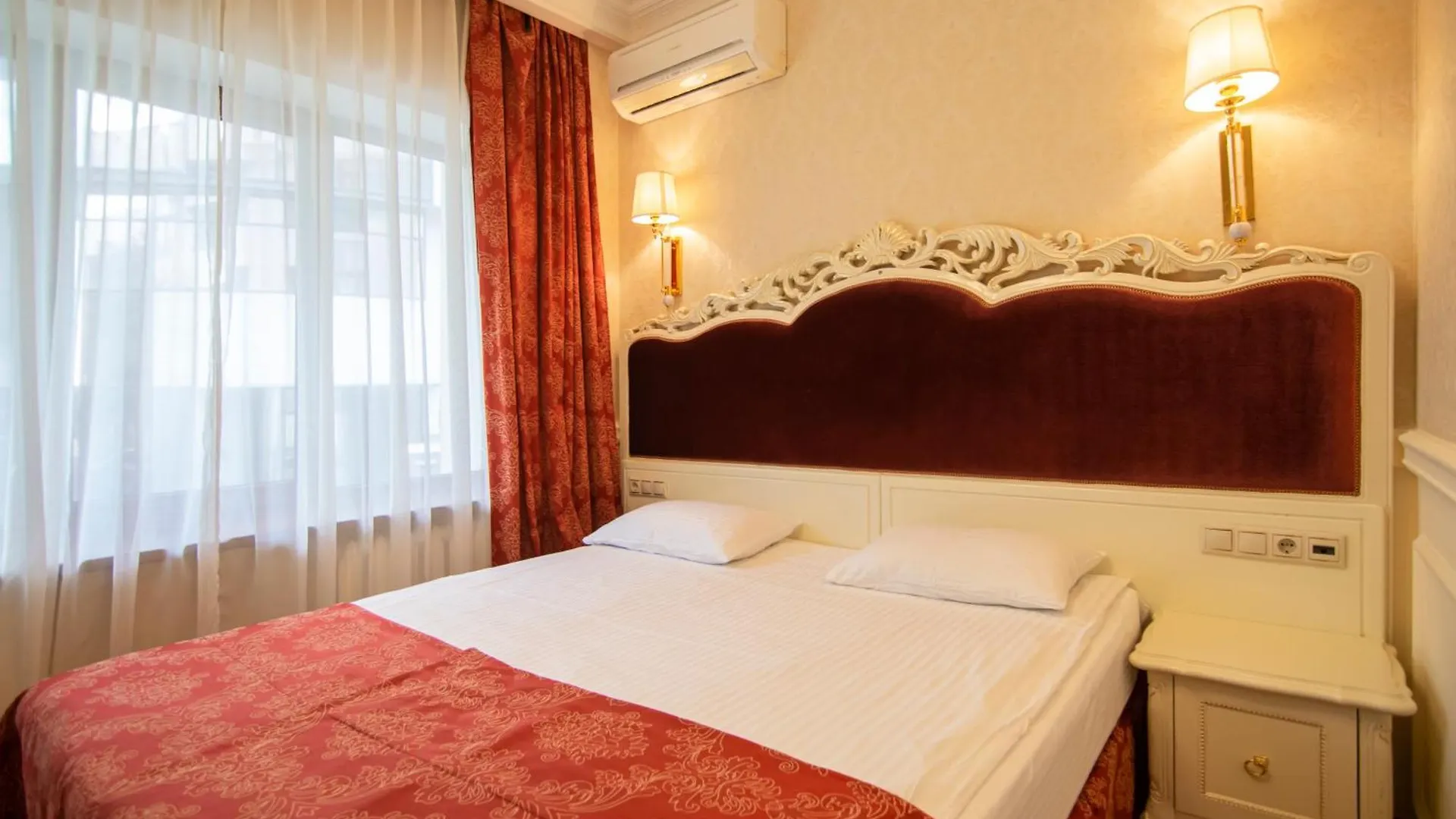 Royal Olympic Hotel Киев 3*,  Украина