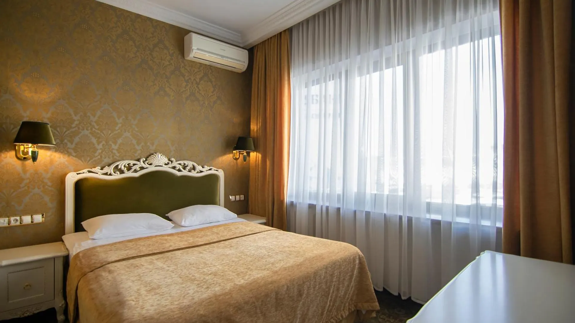 Royal Olympic Hotel Киев 3*,