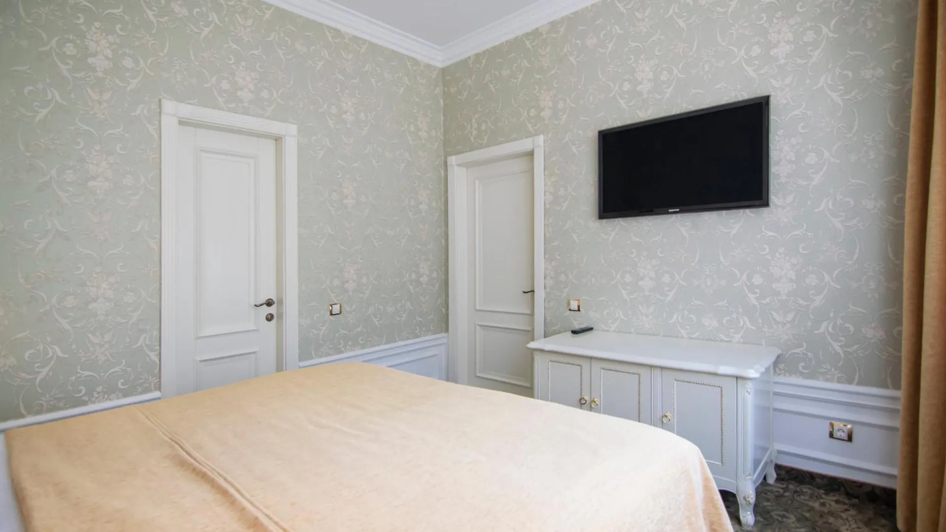 Royal Olympic Hotel Киев 3*,  Украина